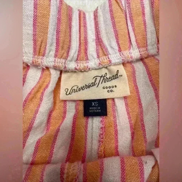 Women’s Shorts  Green With Pockets High Rise Pull On  Universal Thread Size Xs - Picture 7 of 8